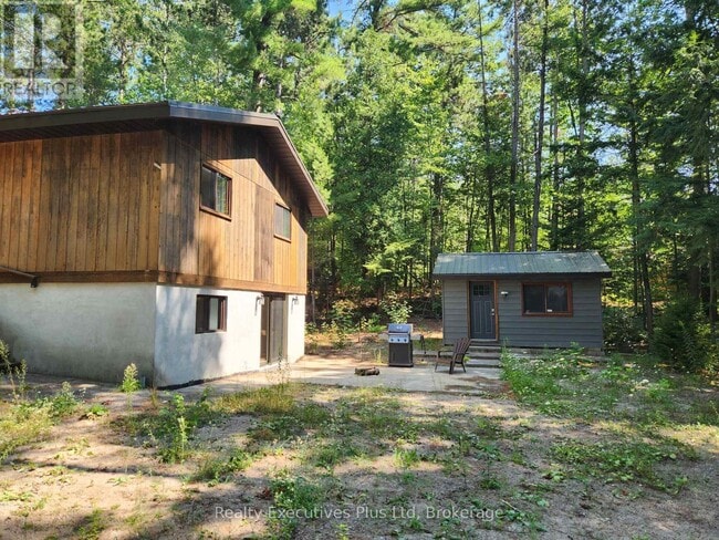 Building Photo - 2 Zelia Ct
