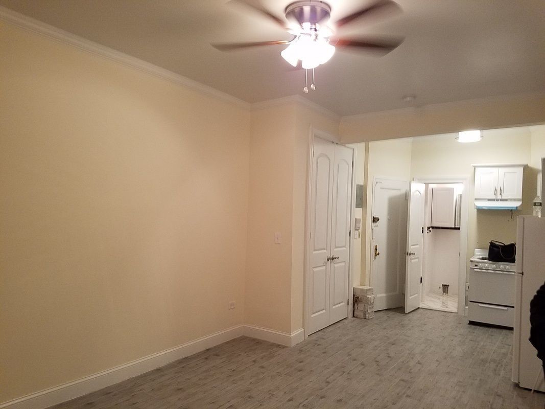 Foto principal - 403 E 73rd St