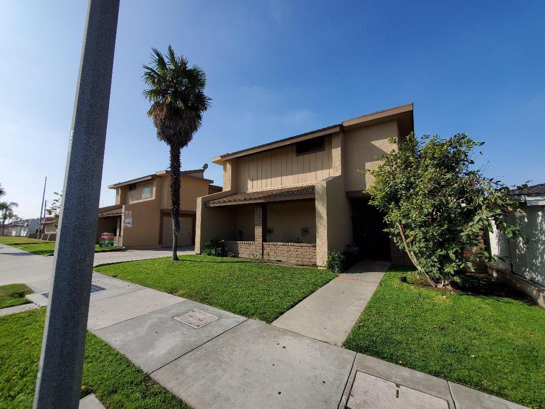 Foto principal - 119 S Magnolia Ave