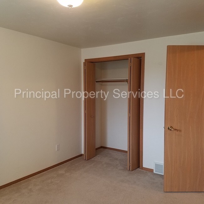 Building Photo - 2949 Popplewood Ct