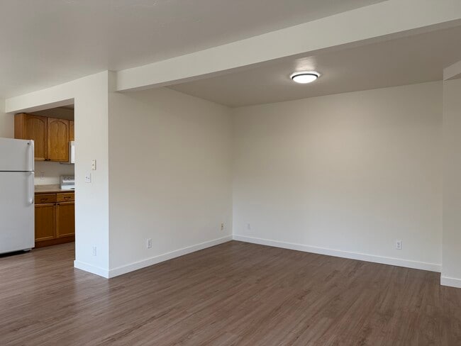 Building Photo - 416 Jasper Ave