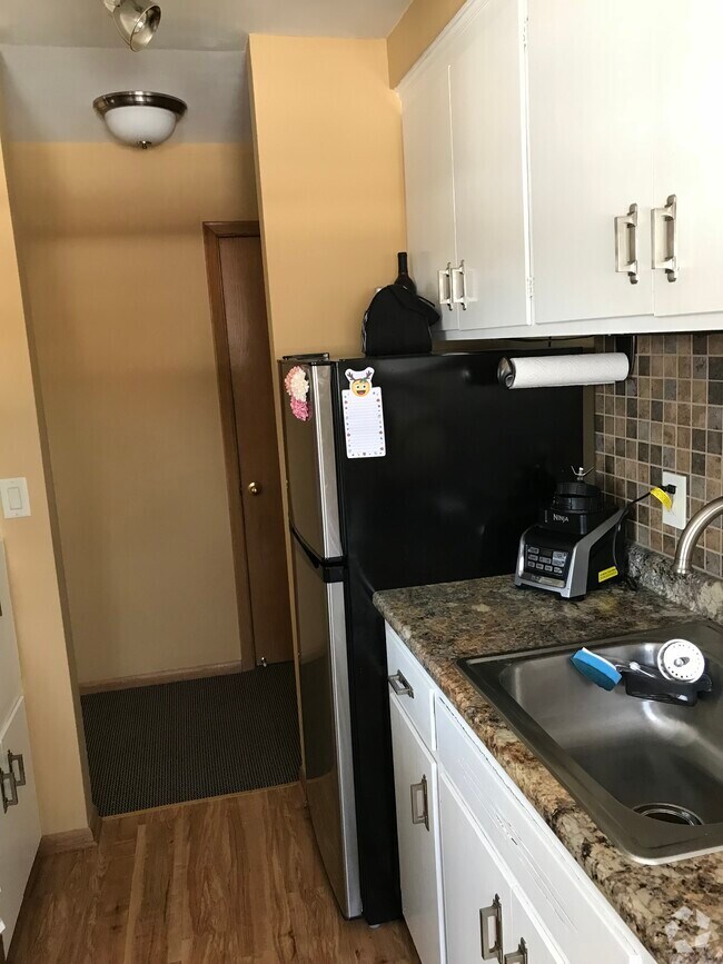 Forest Lawn Apartments for Rent with Extra Storage Richfield, MN 1