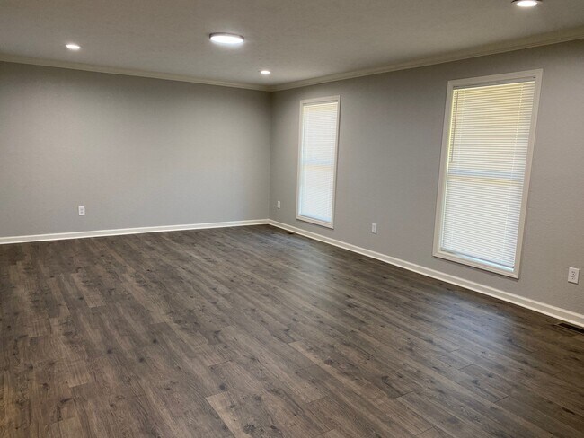 Foto del edificio - 593 Hopper Barker Rd