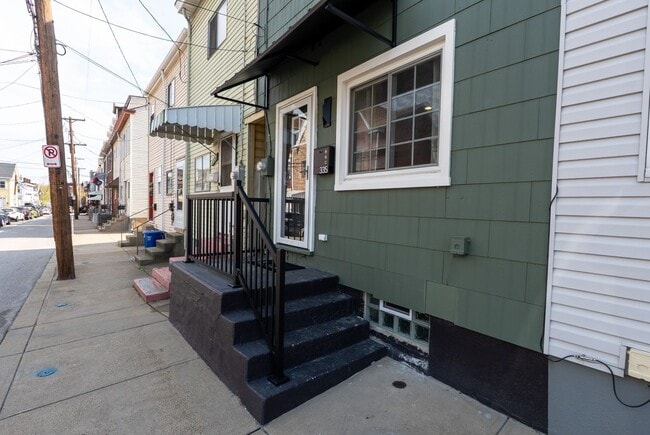 Photo - 335 Taylor-Mid-Term Rental Apartment