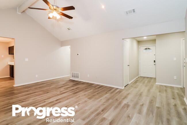 Building Photo - 6553 Highview Terrace