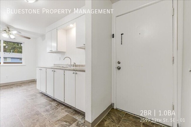 Building Photo - Affordable 2 Bedroom 1 Bath in South Salem...
