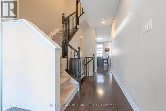 Photo du bâtiment - 652 Aubépines Dr