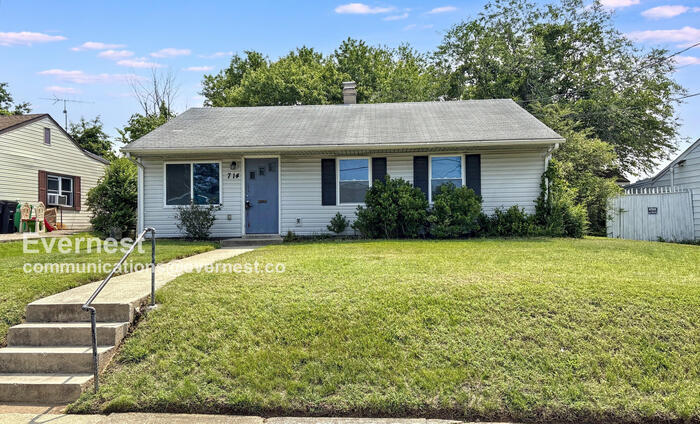 Foto principal - 714 Carson Ave