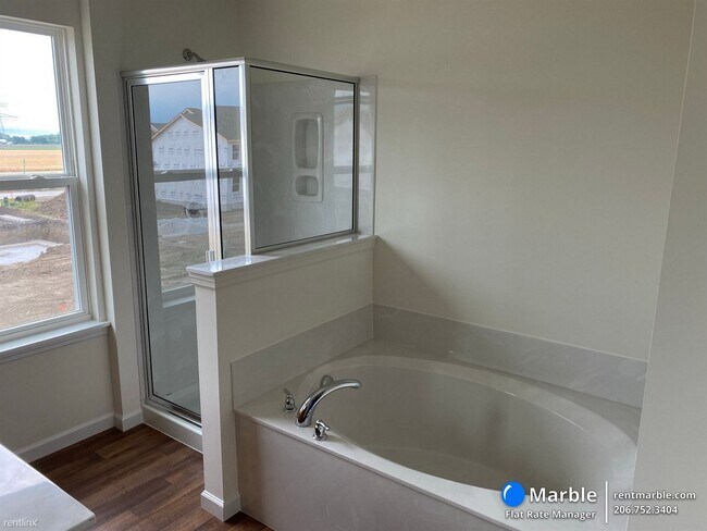 Foto del edificio - 4 br, 2.5 bath House - 144 Creek Haven Court