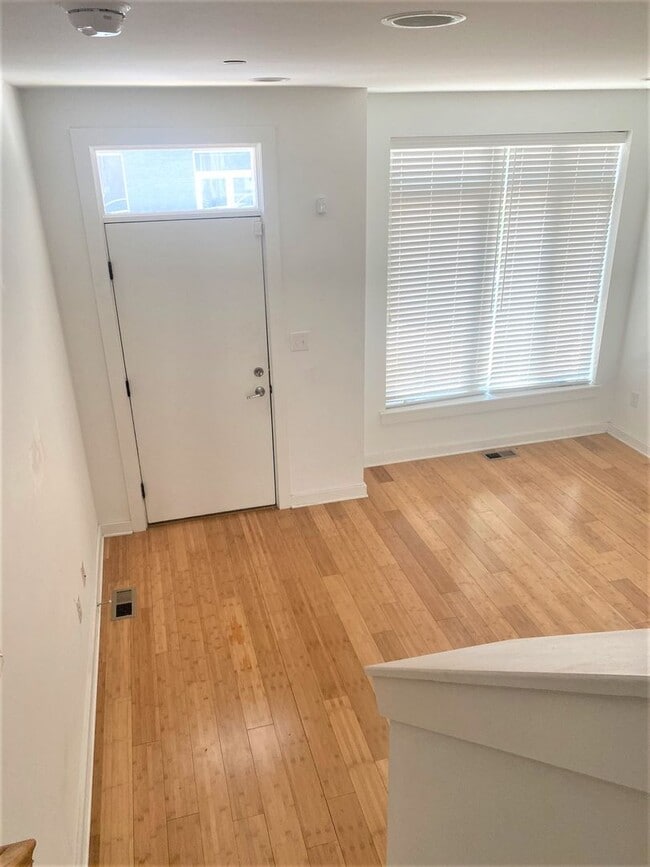 Building Photo - House for Rent in Fishtown