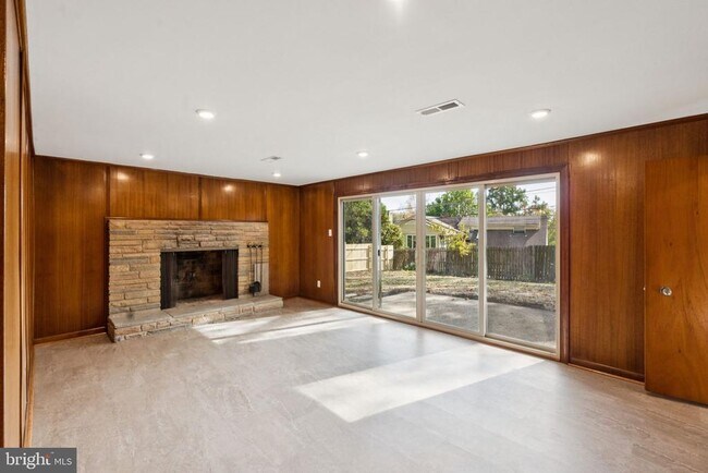 Foto del edificio - 1234 Remington Rd