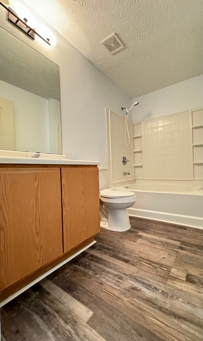 Bathroom - 3223 Fairington Dr