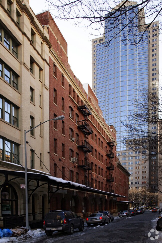 Building Photo - 60-60 Beach St