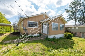 Building Photo - 129 4th Ave