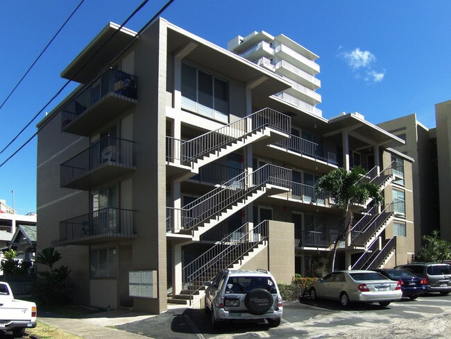 Building Photo - Punahou Clark