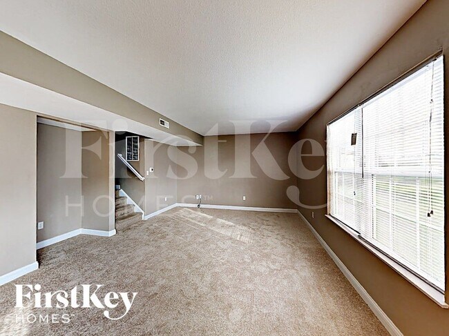 Building Photo - 3944 Hornickel Dr