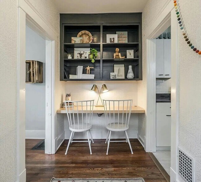 Foto del edificio - 746 Roycroft Pl
