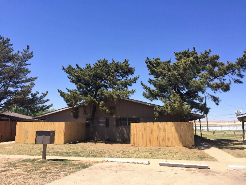 1819 Avenue I Pl Unit 5, Levelland, TX 79336 Room for Rent in