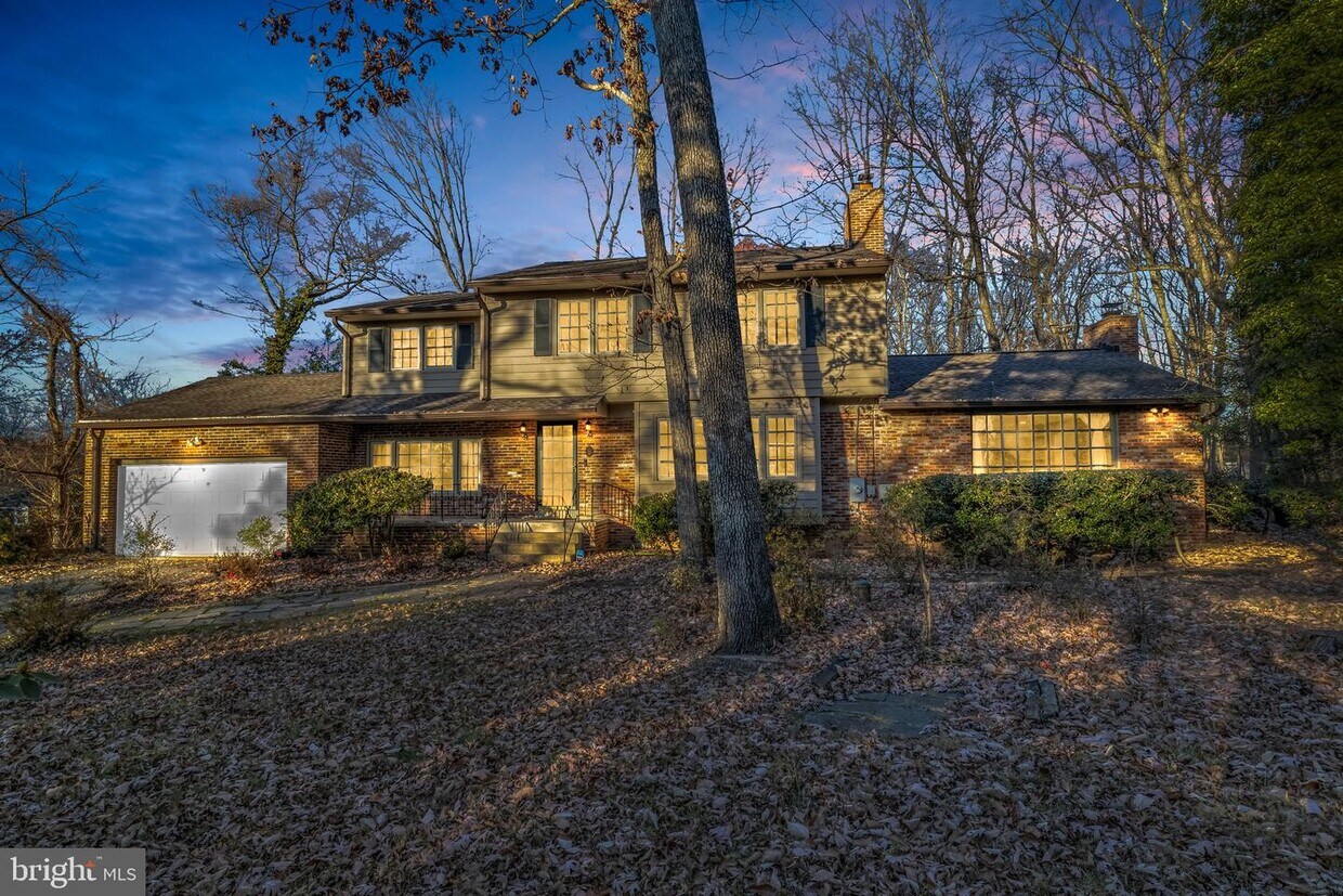 Primary Photo - 9124 Bois Ave