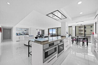 Building Photo - 5280 N Ocean Dr