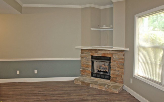 Building Photo - 176 Ridgehaven Trl