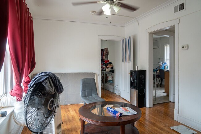 Foto del edificio - Albany Park - 1 Bed / 1 Bath - Dog Friendly