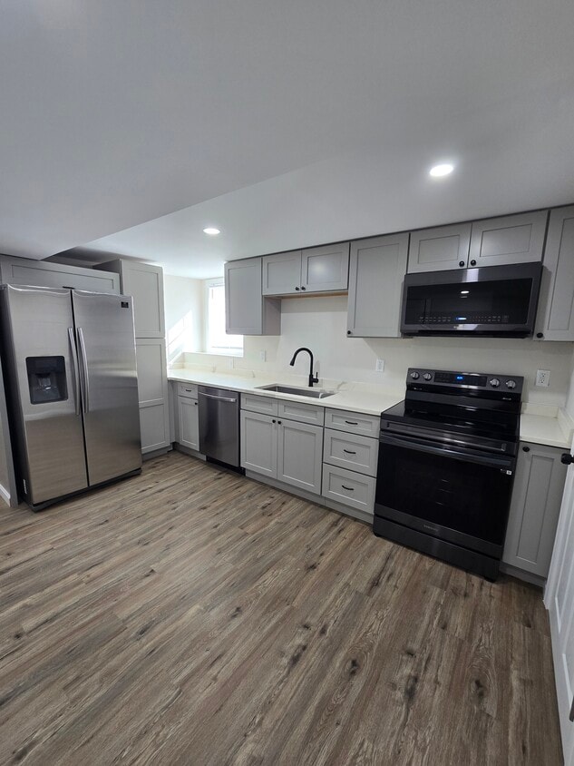 Foto principal - 27 Douglas Ave