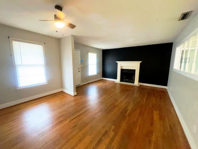 Building Photo - 607 Parker Mathis Dr