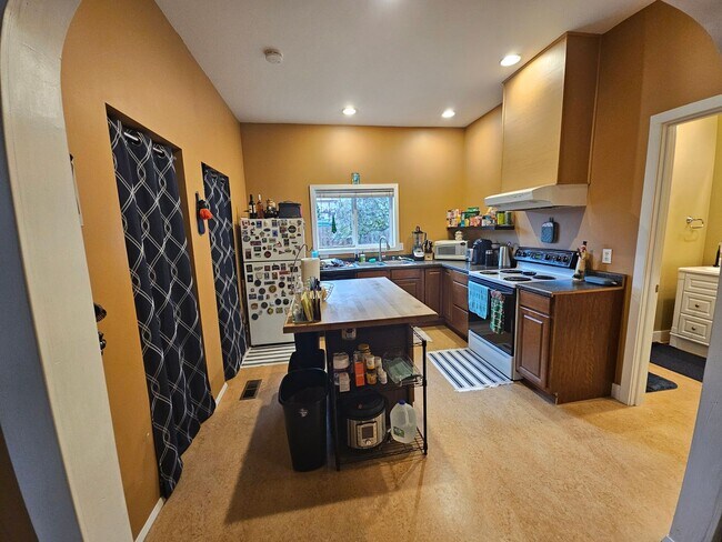 Foto del edificio - 2 Bedrooms, 1 Bathroom Single Family House