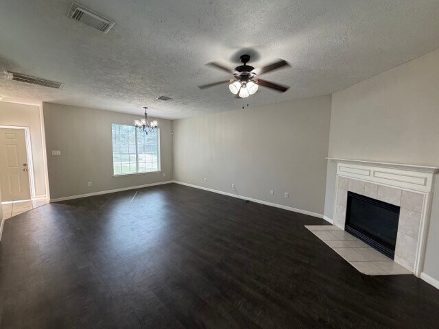 Building Photo - 22018 Willow Shadows Dr