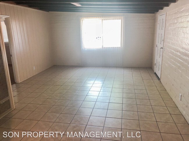Foto del edificio - 3261-3261 E Water St
