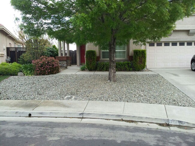 Building Photo - Well maintained Browns Valley home with a ...