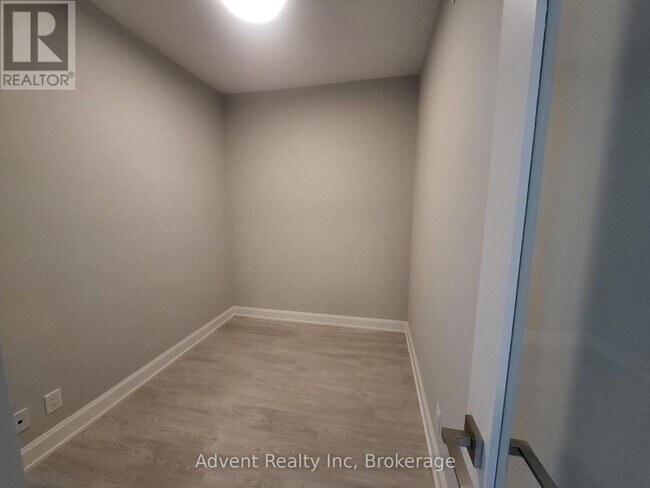 Building Photo - 18 Water Walk Dr