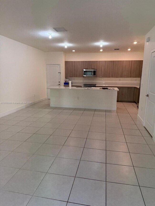 Foto del edificio - 4617 NW 83rd Path