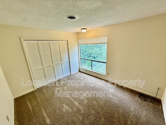 Foto del edificio - 3420 Augusta Dr