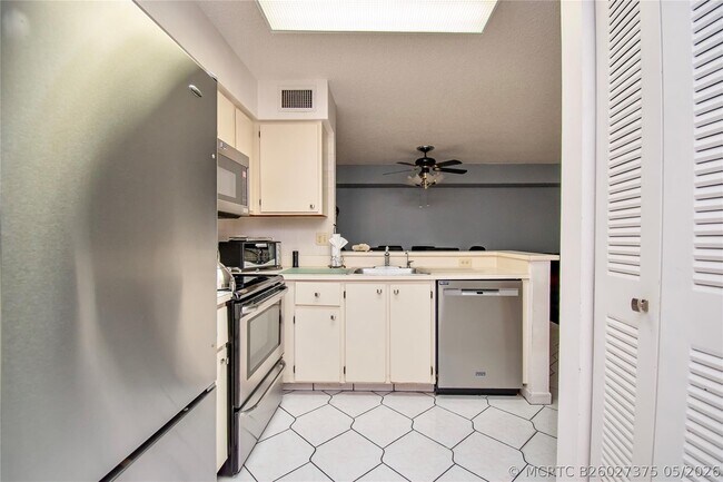 Building Photo - 14895 Builtmore Way