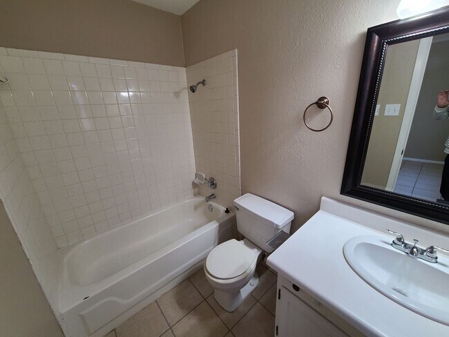 Foto del edificio - COMING SOON!!! 4 Bedroom Home!!!