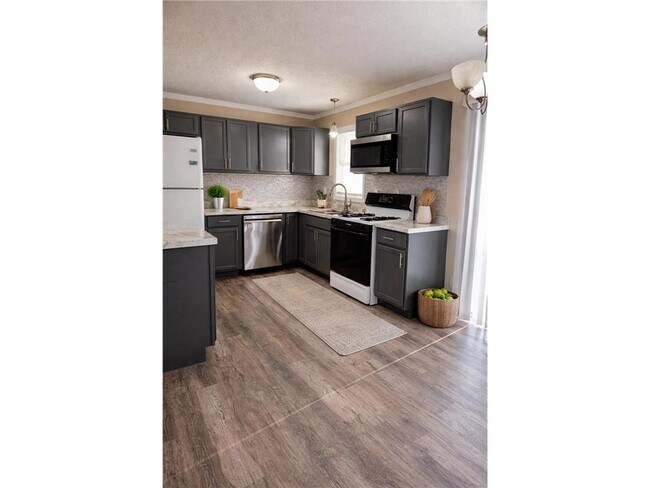 Foto del edificio - 7617 Scott Ave N