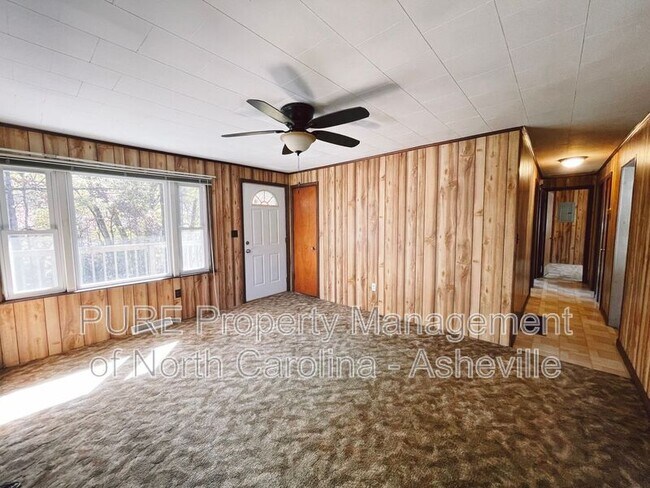 Building Photo - 53 Magic Dr