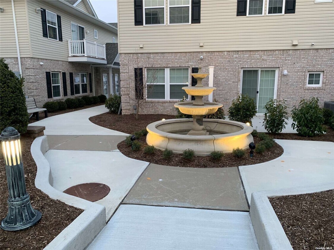 580 W Montauk Hwy Unit 26, Lindenhurst, NY 11757 Apartment for Rent