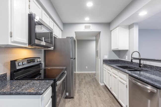 Foto del edificio - 14600 Fonmeadow Dr