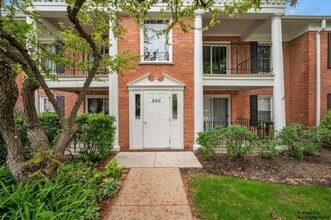 Building Photo - 520 Shorely Dr