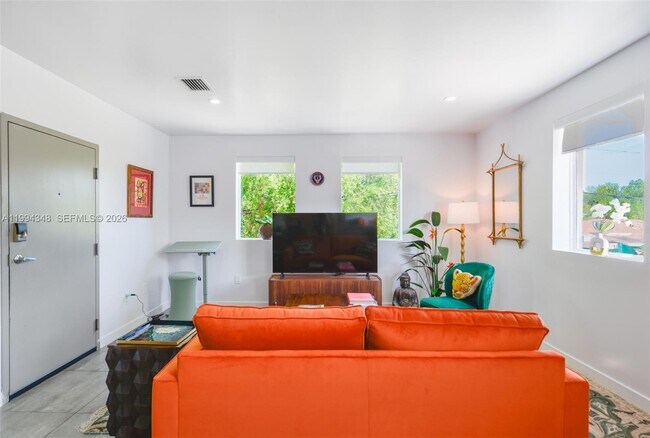 Foto del edificio - 165 NW 39th St