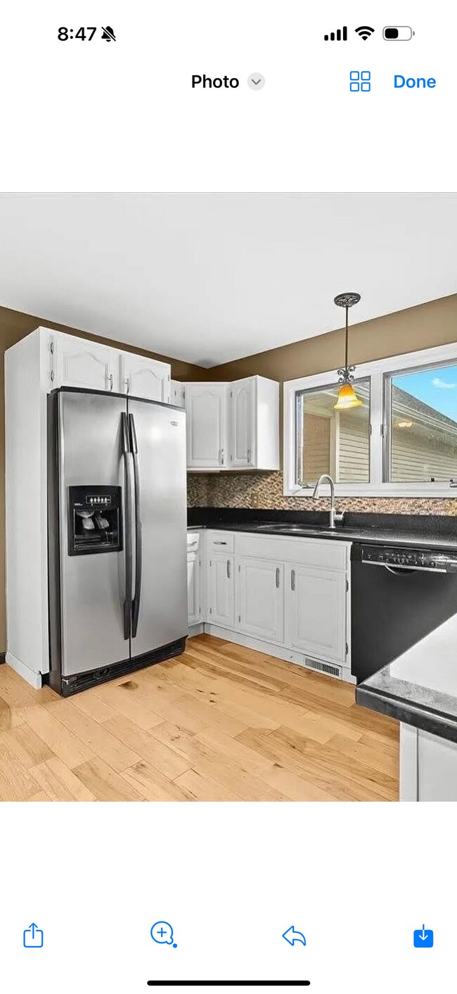 Building Photo - 9418 Rayna Dr