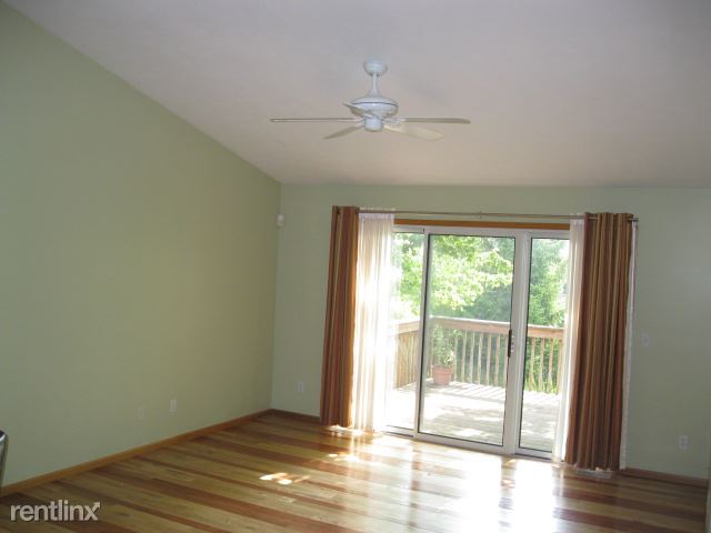 Building Photo - 18 Aspen Ln NE