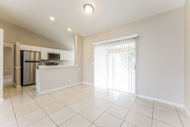 Foto del edificio - 3731 15th St W