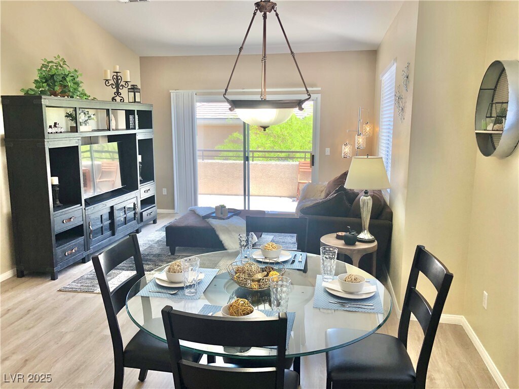 Foto principal - 701 Peachy Canyon Cir