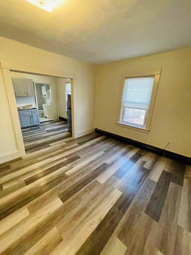 Foto del edificio - 10 Woodland Ave