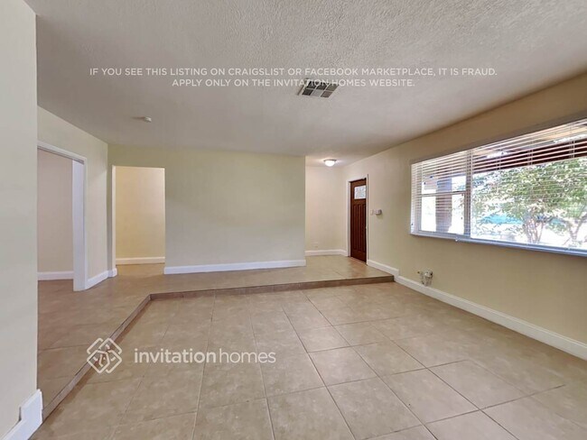 Foto del edificio - 4301 Monroe St