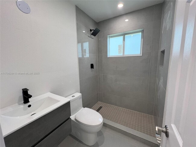 Building Photo - 5300 NW 25th Ave